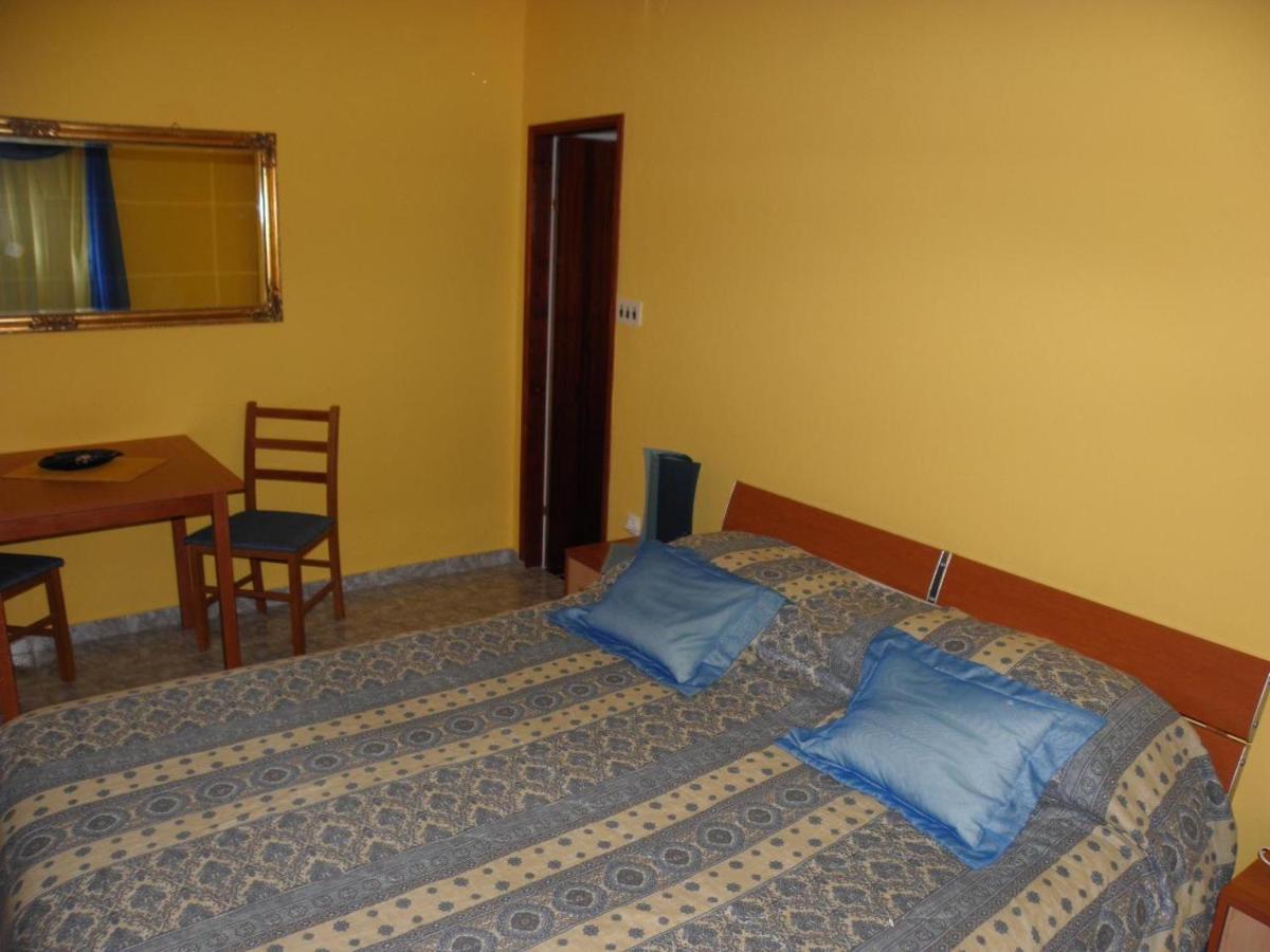 Apartments Gorda - 50M From Beach Apartment *